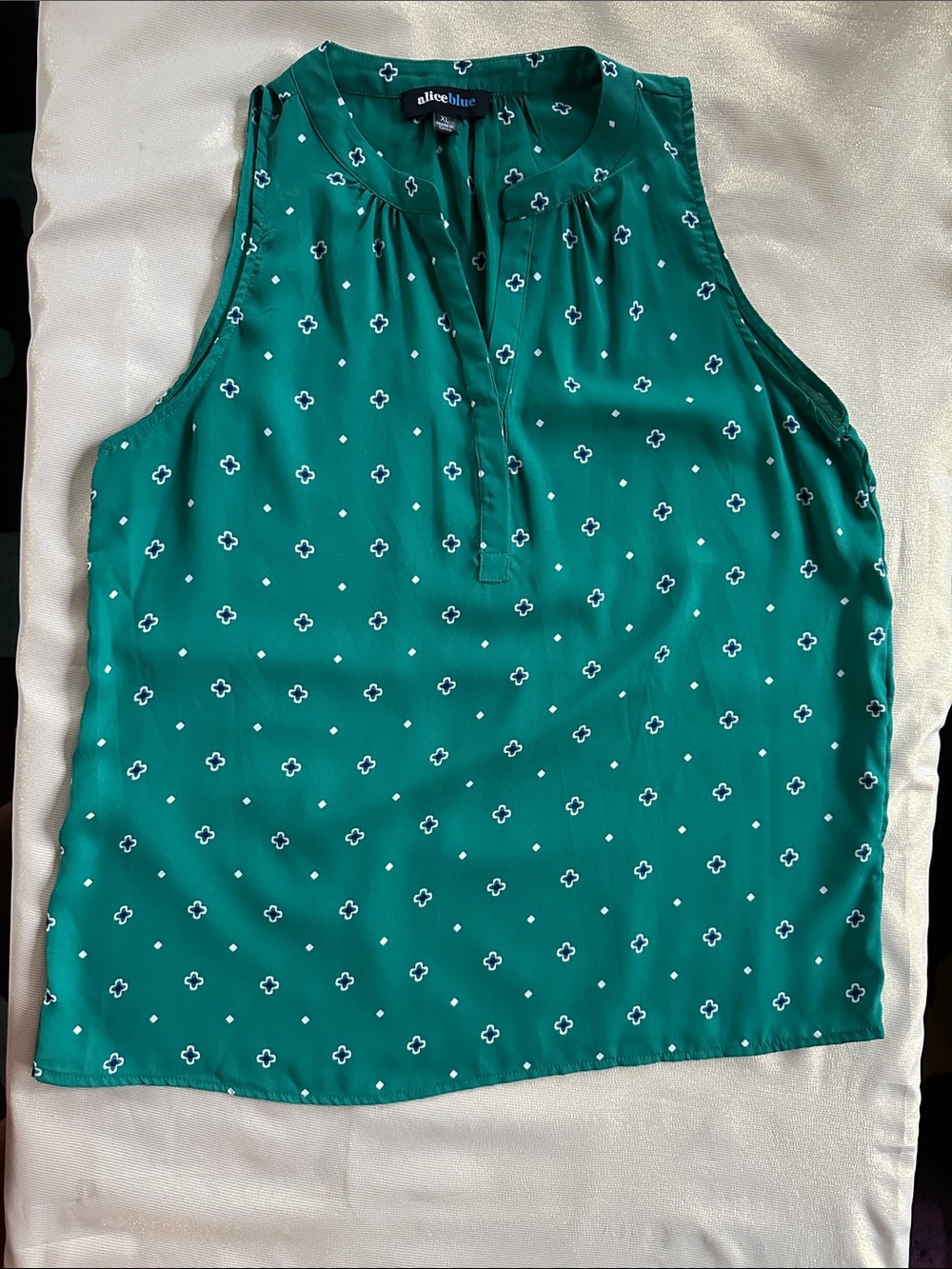 Alice Blue Teal Green Sleeveless Pullover Camisole with White Geo Print